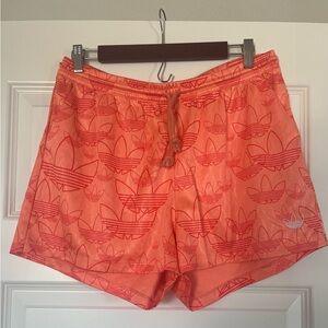 ADIDAS creamy orange short size L with pockets